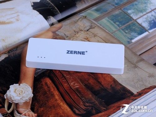 轻薄如卡片，续航不妥协 兆能ZN30T聚合物移动电源深度评测